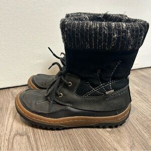 Merrell Black and Brown Knit Cuff winter boot with side zipper